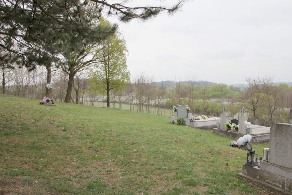 kokeszi-csonka-kereszt-oregtemeto-2