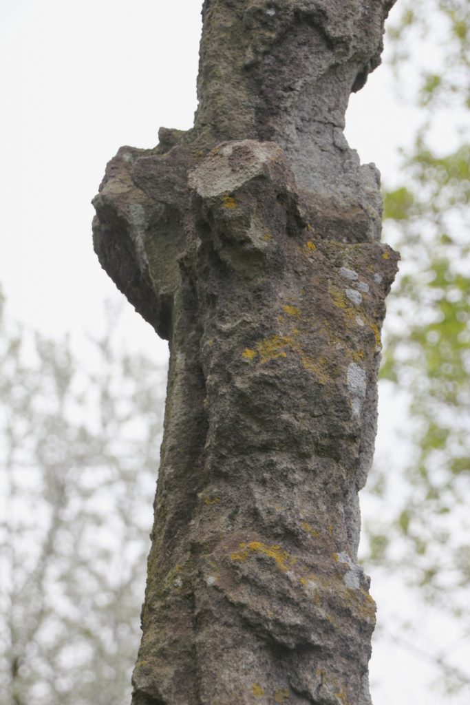 kokeszi-csonka-kereszt-oregtemeto-6