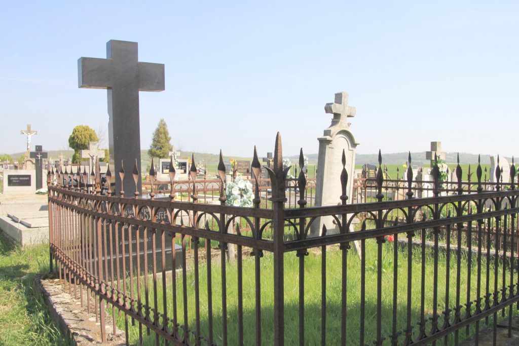 ipolykeszi-kondor-jozsef-siremleke-4