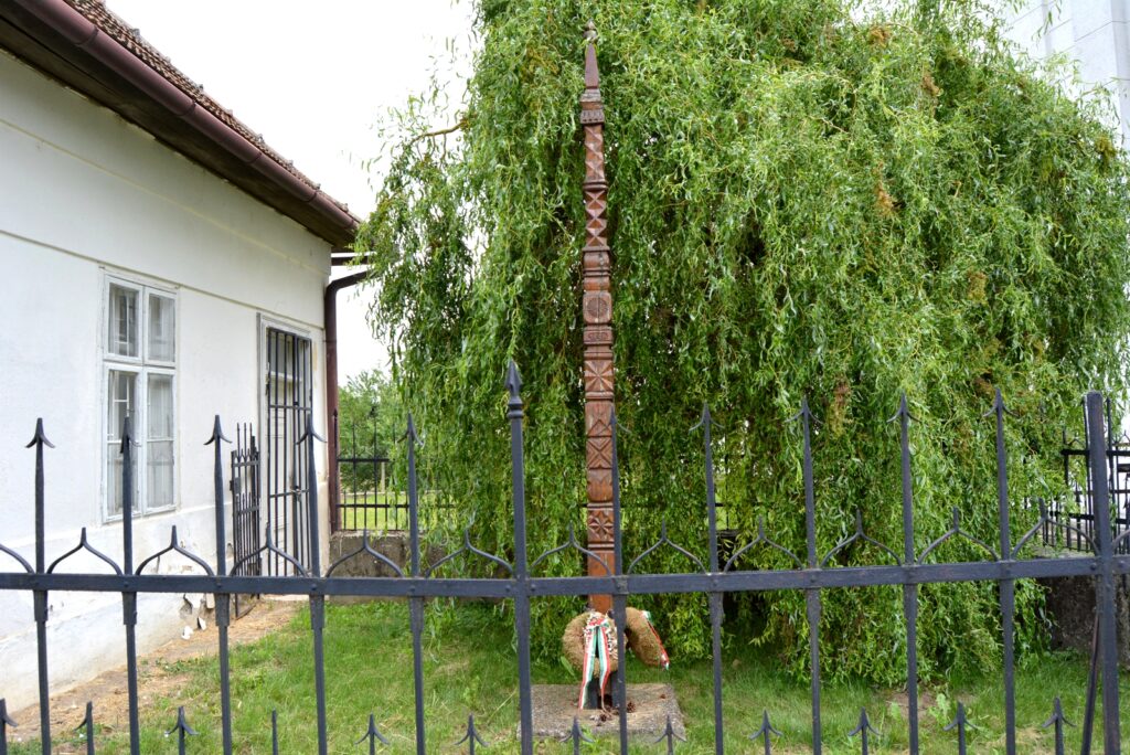 felsoszecse-48-as kopjafa (3)