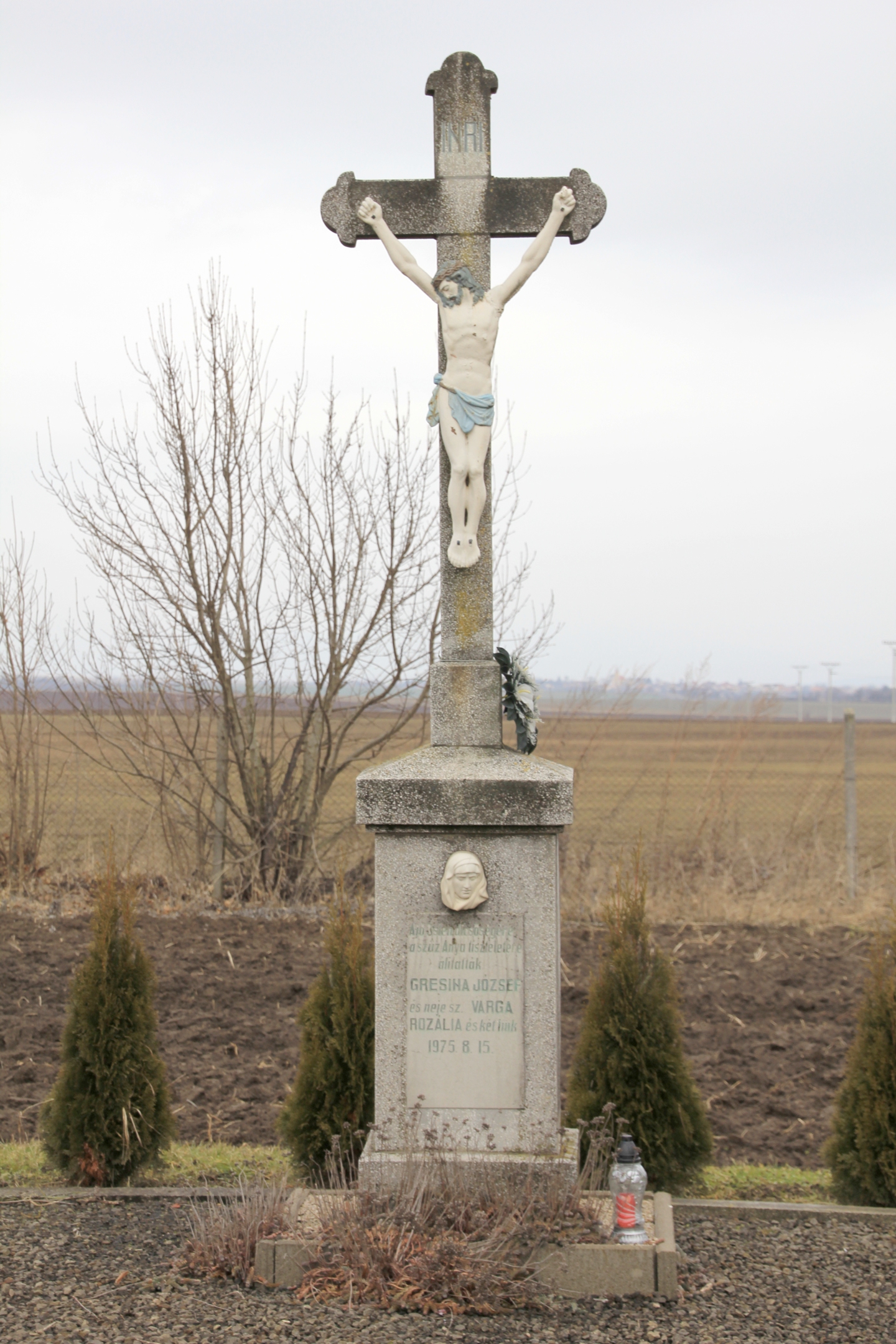 kovar-gresina-kereszt-1