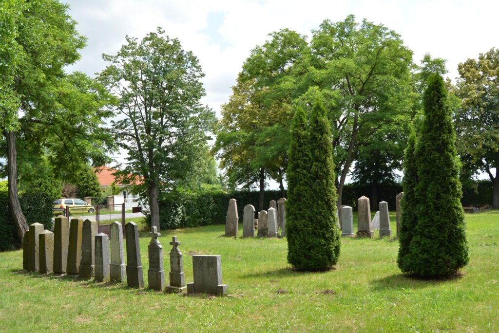 felsoszecse-regi-sirok (13)