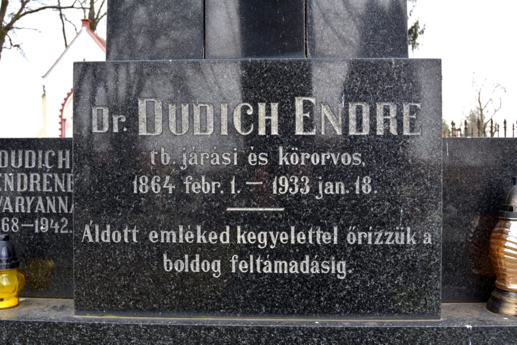 nagysallo-dudich-endre-sirja (4)