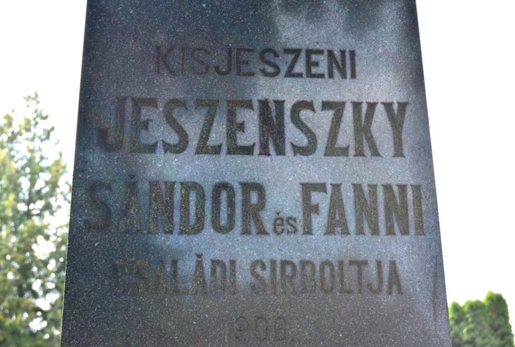 vagujhely-jeszenszky-sandor-sirja (7)