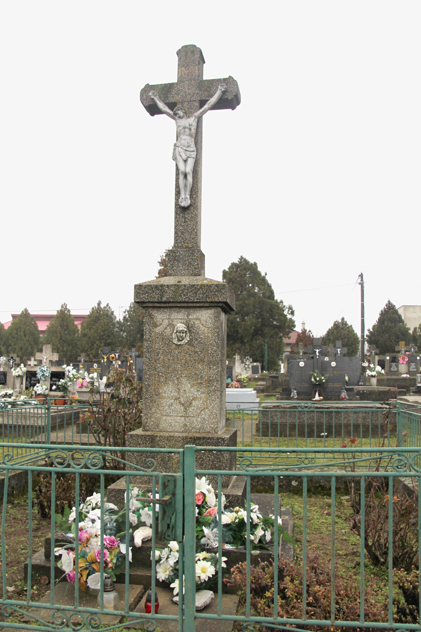 csab-temeto-kereszt-1