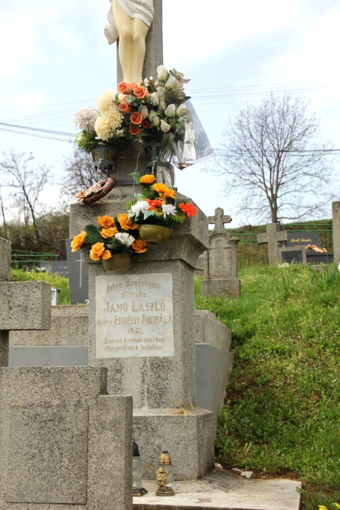 felsozello-temetokereszt-3