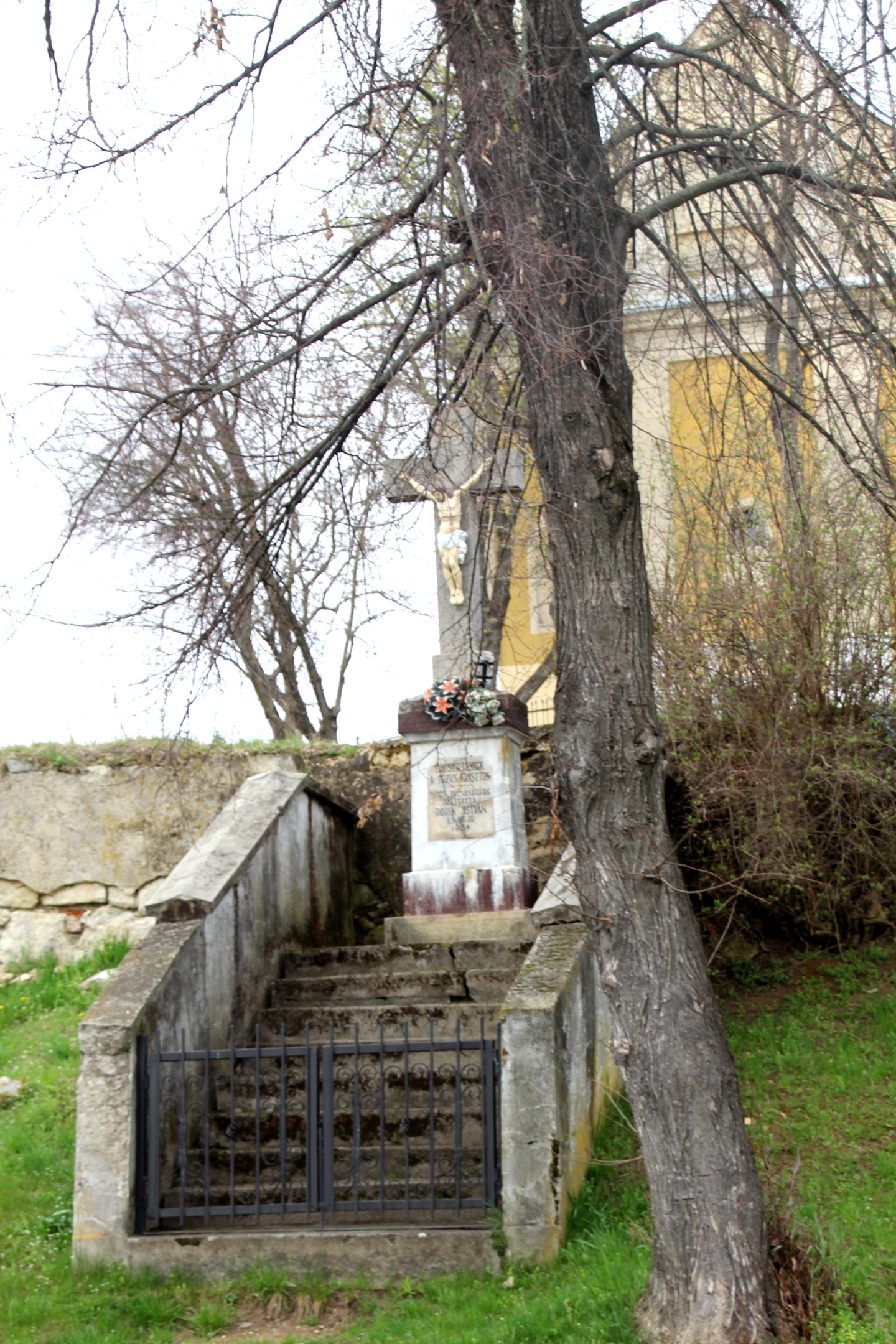 felsozello-borik-kereszt-1