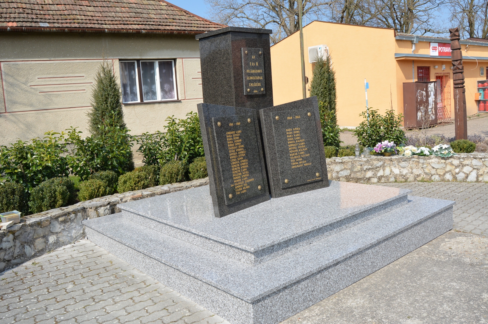 ipolybel-haborus-emlekmu (3)