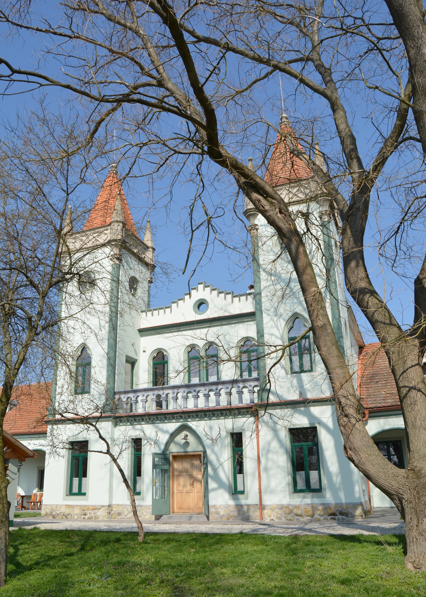 ipolybel-kastely (1)