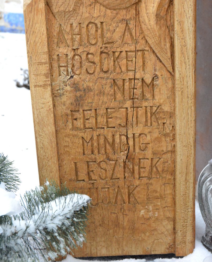 kismacsed-1956-os-emlekmu (8)