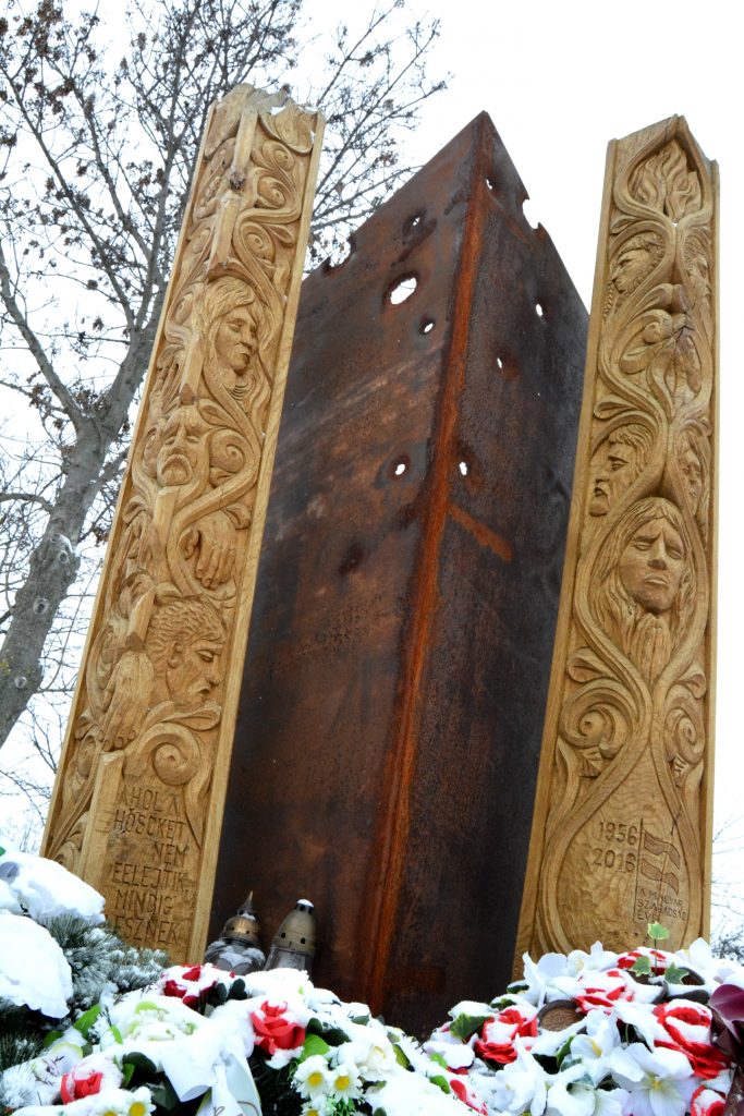 kismacsed-1956-os-emlekmu (5)