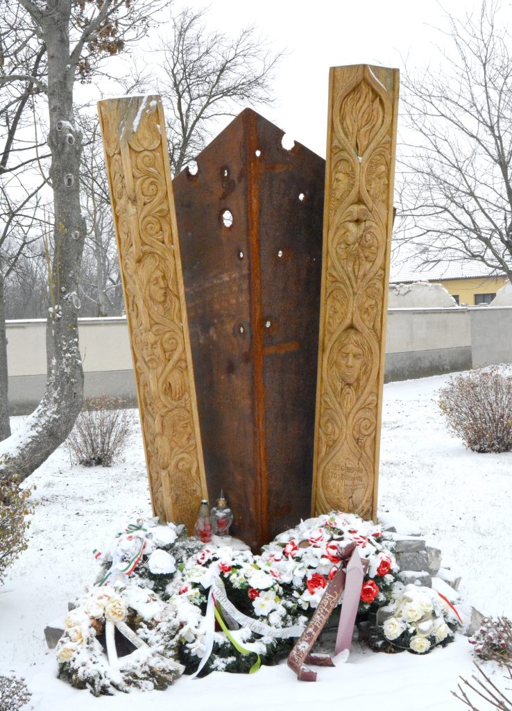 kismacsed-1956-os-emlekmu (4)