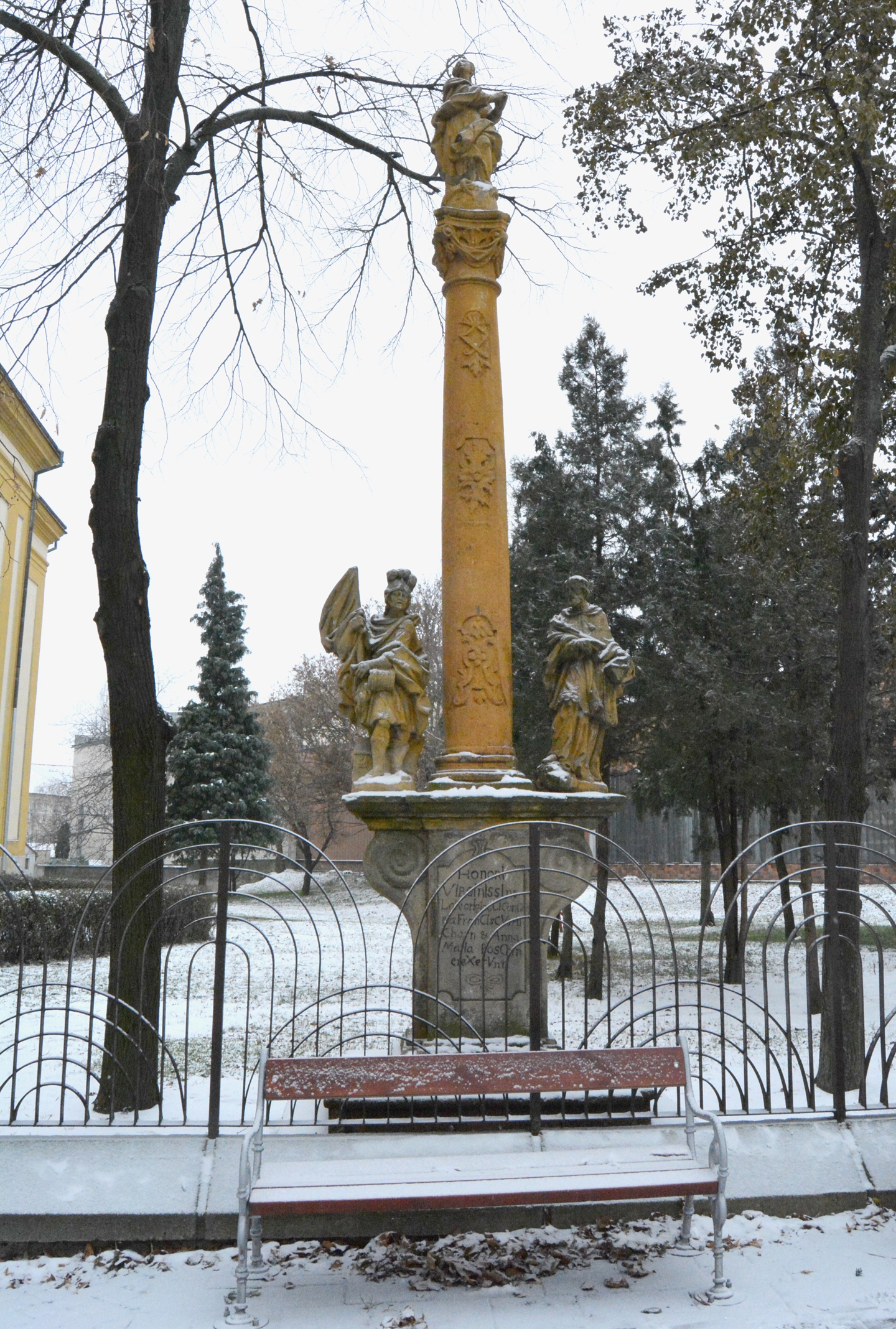 szered-maria-oszlop (1)