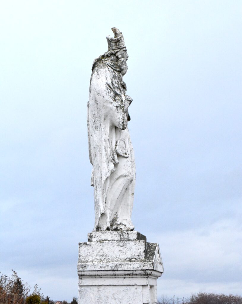 szenc-szent-orban-szobor (8)