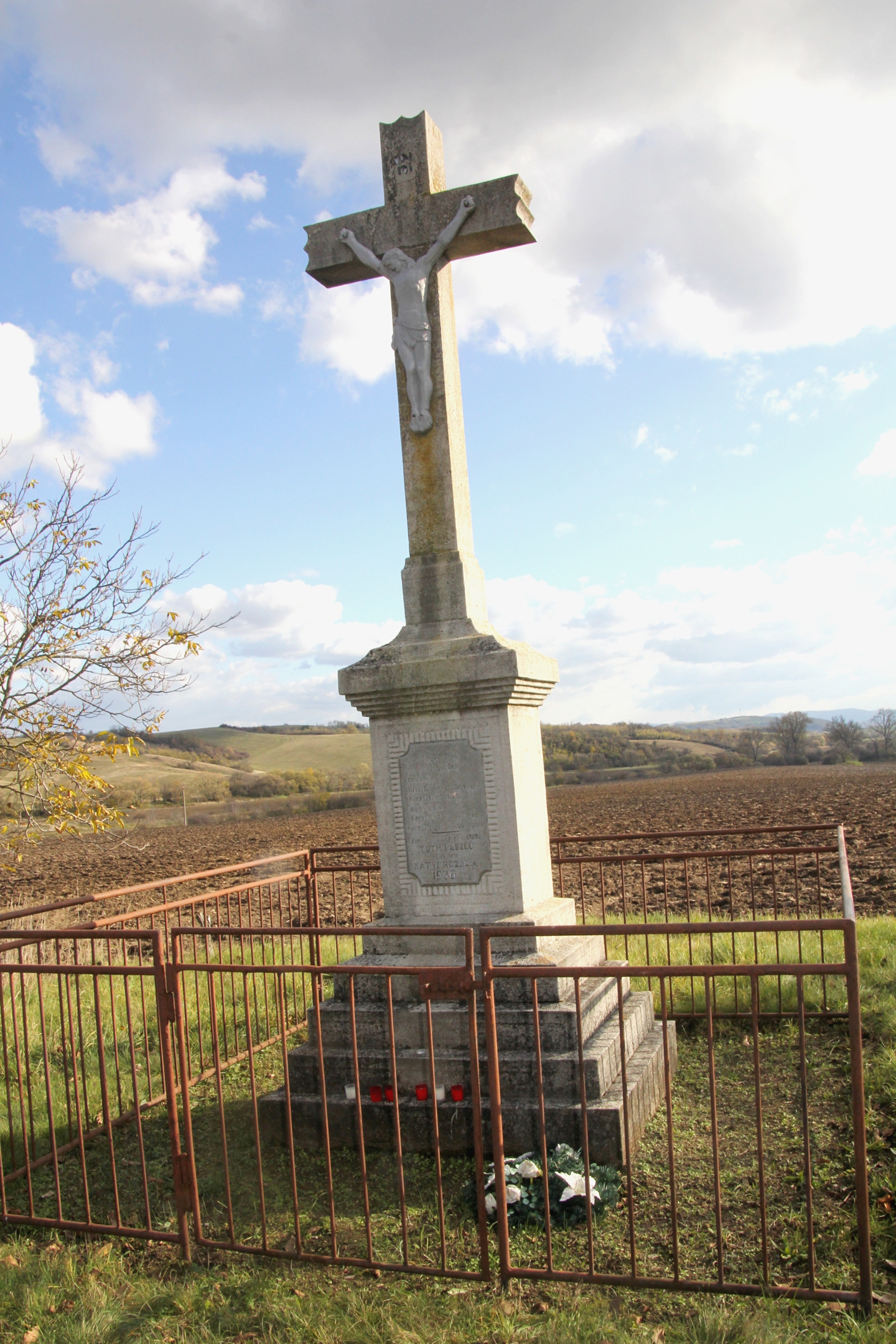 ovar-jancso-kereszt-1