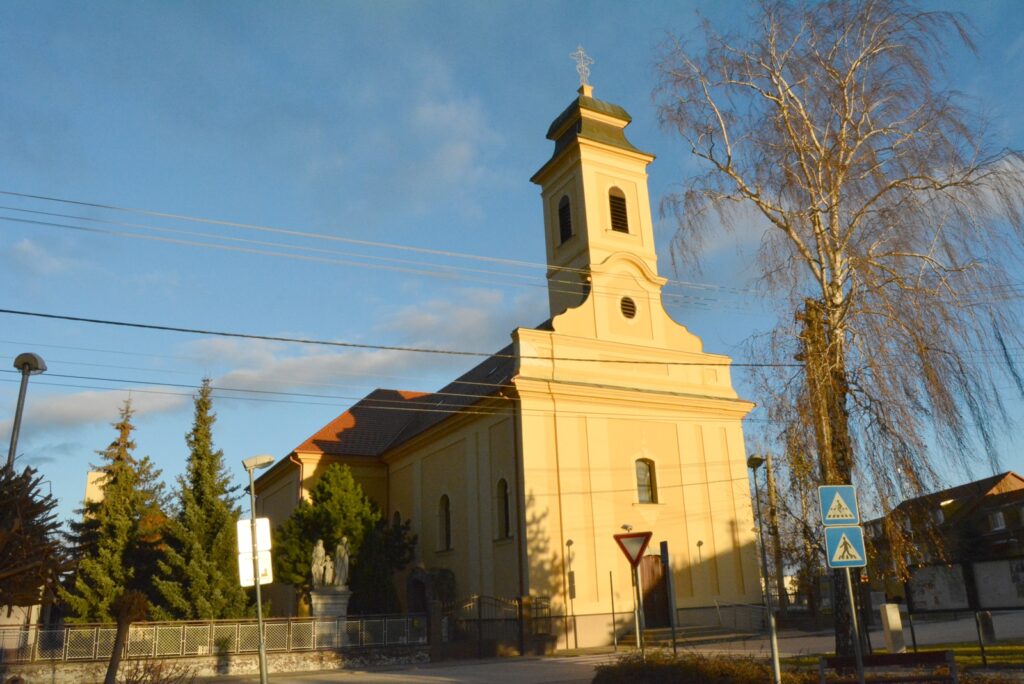 nagymacsed-katolikus-templom (5)