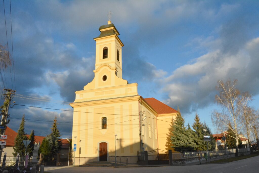 nagymacsed-katolikus-templom (2)