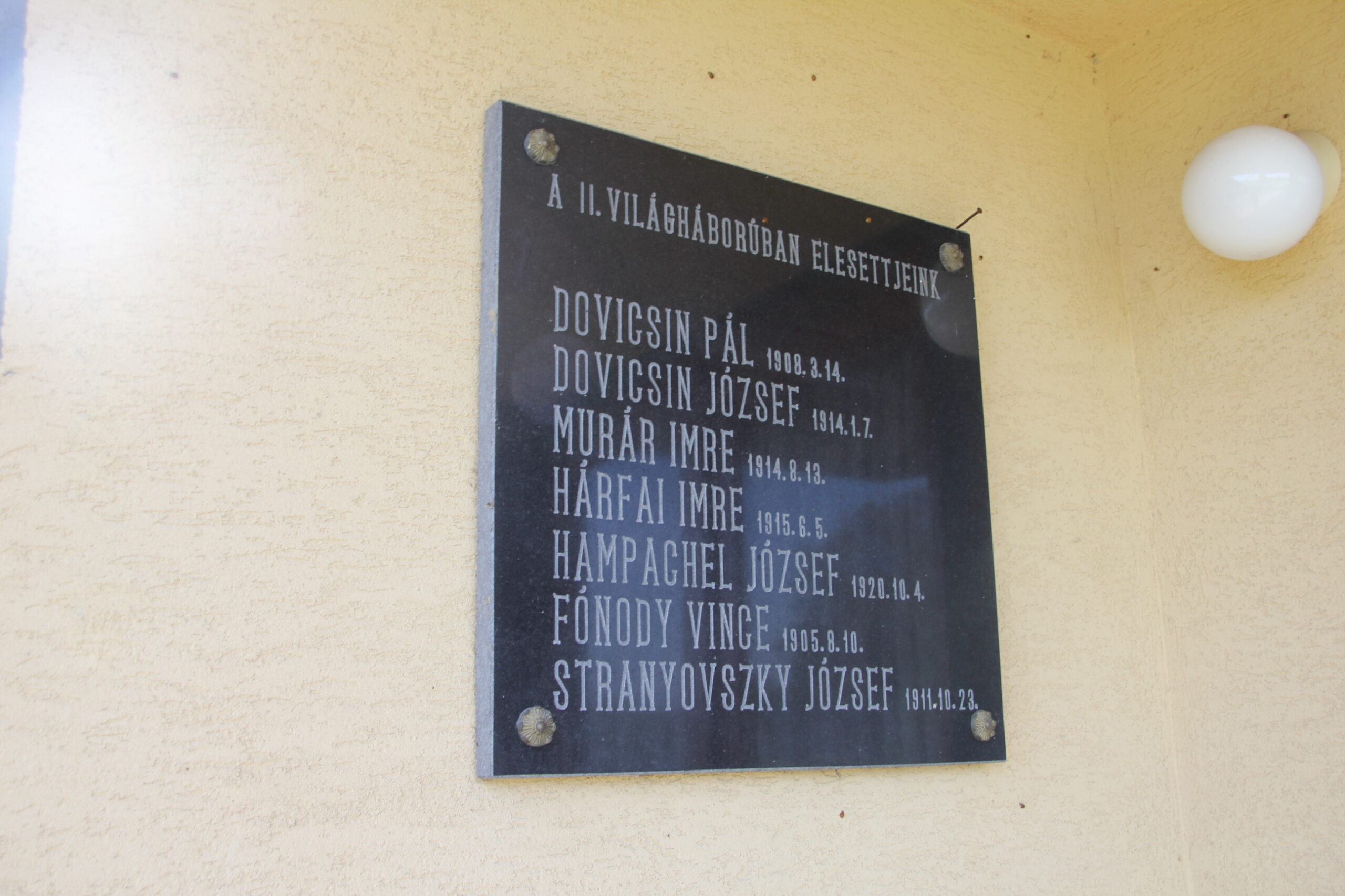 sirak-vilaghaborus-emlektabla-3