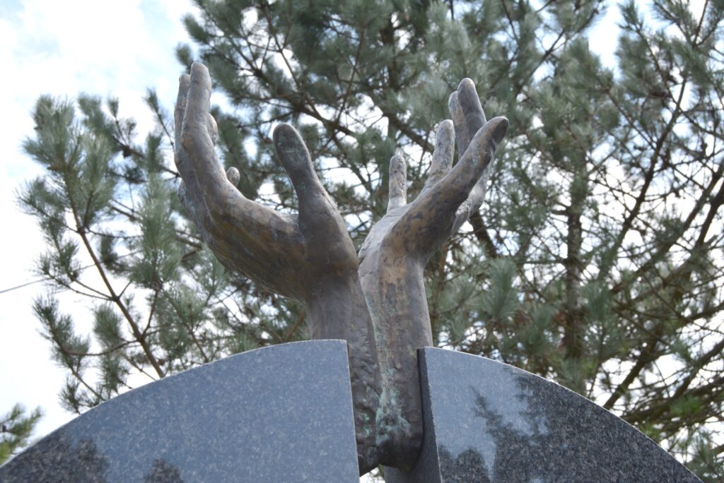 lonto-2-vilaghaborus-emlekmu (9)