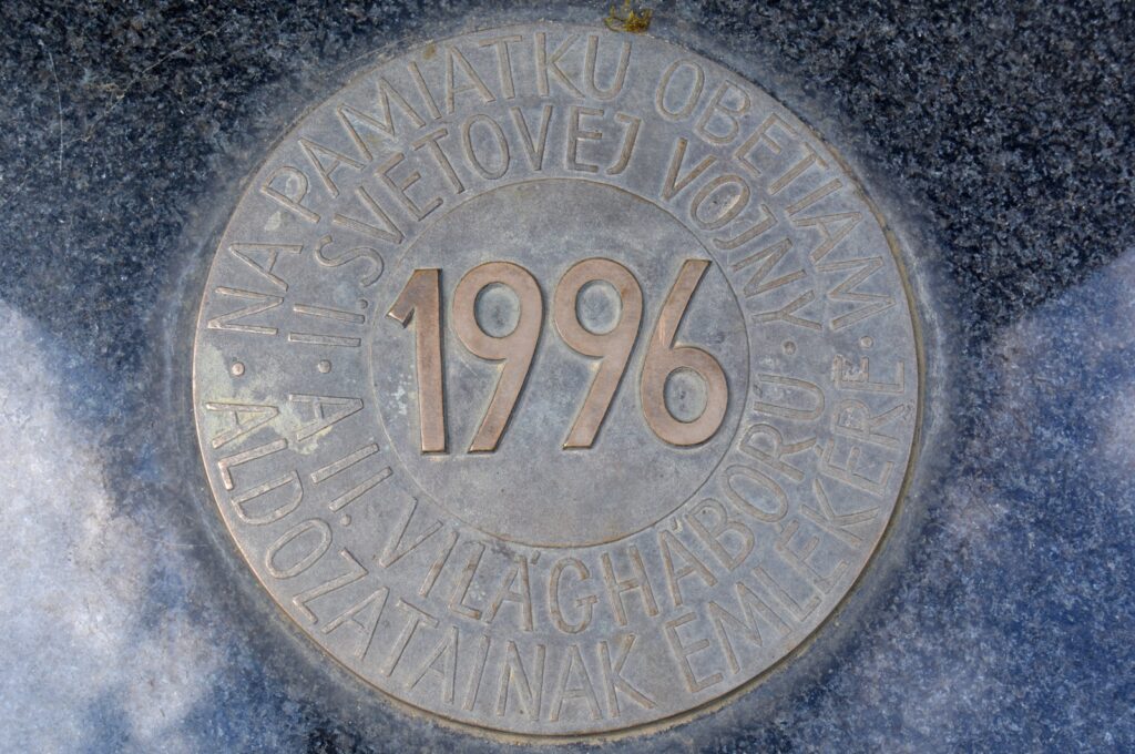 lonto-2-vilaghaborus-emlekmu (7)