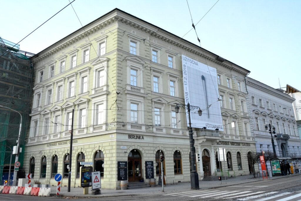 pozsony-esterhazy-palota (3)