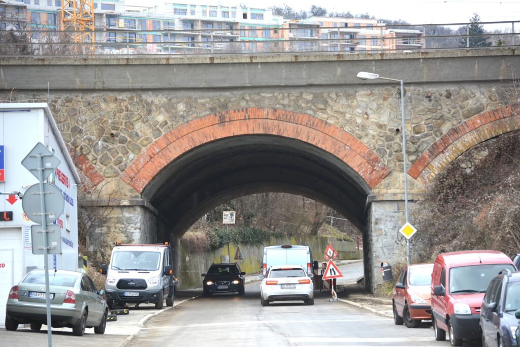 pozsony-vasuti-feluljaro (10)