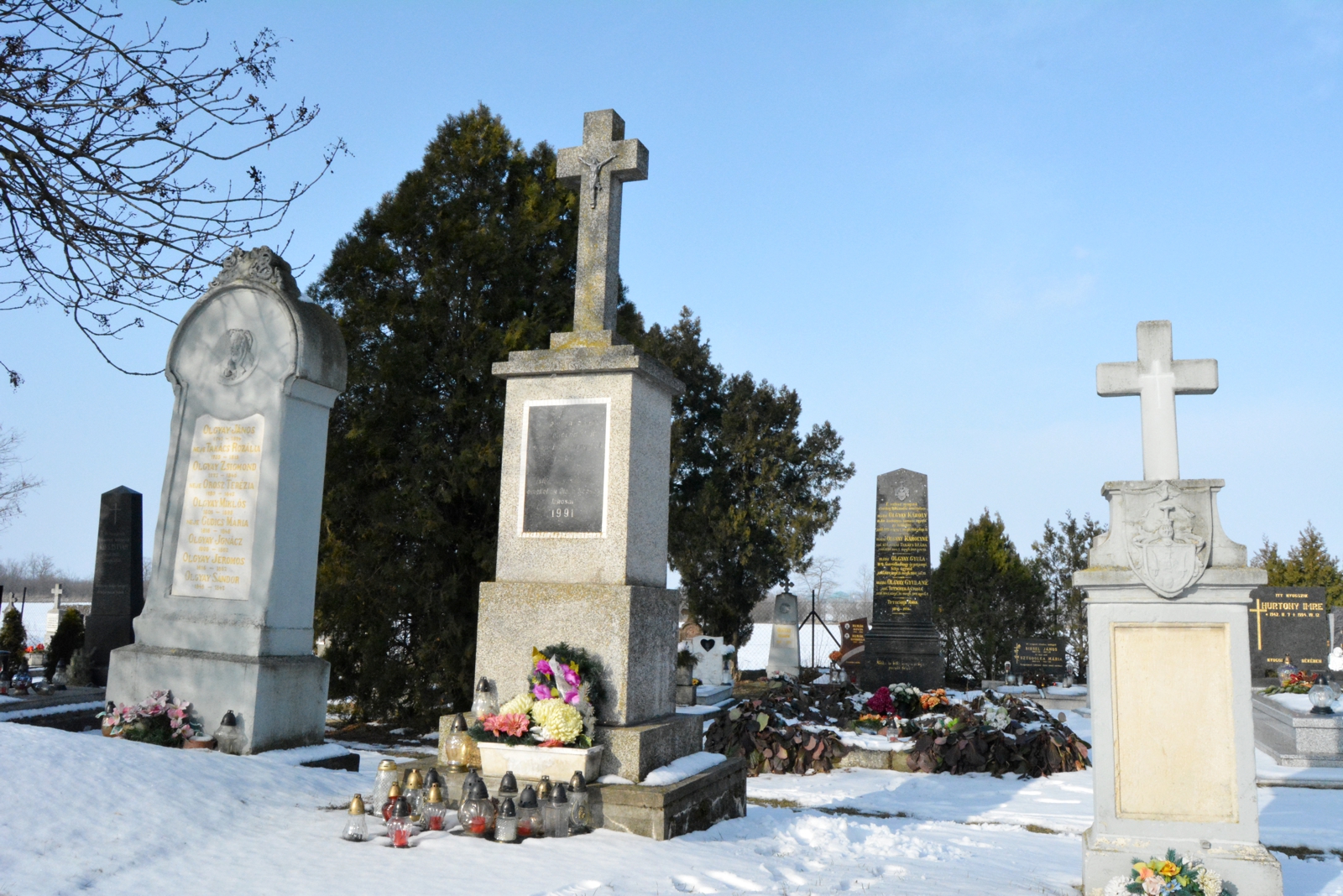 olgya-temetoi-nagykereszt (1)