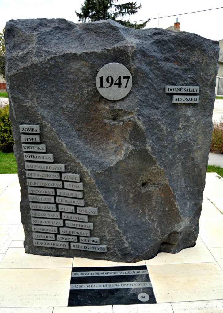 alsoszeli-irasos-emlek-kitelepites-emlekmuve (8)