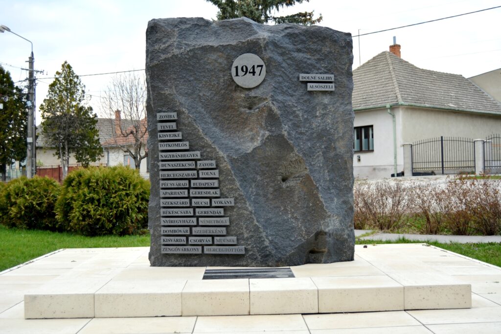 alsoszeli-irasos-emlek-kitelepites-emlekmuve (6)