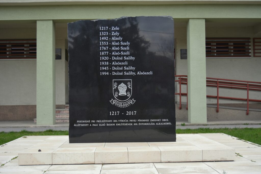 alsoszeli-irasos-emlek-kitelepites-emlekmuve (3)