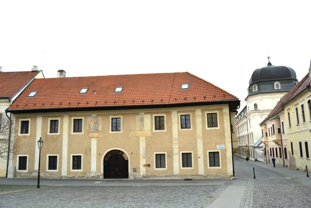 nagyszombat-festmenytoredekek (2)