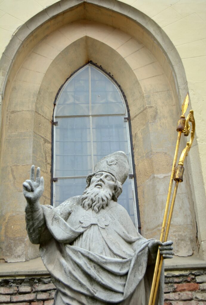 nagyszombat-szent-adalbert-szobor (5)