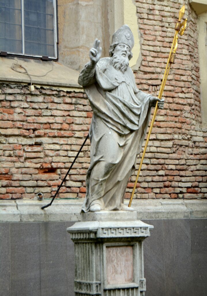 nagyszombat-szent-adalbert-szobor (3)