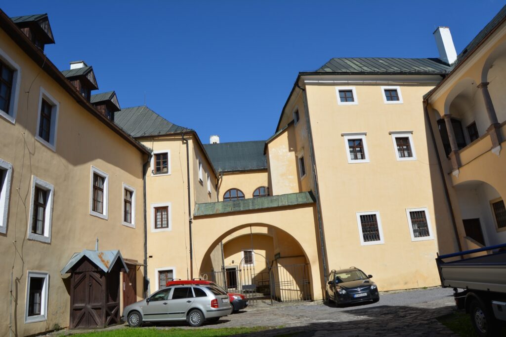 selmecbanya-kamara-haz (19)