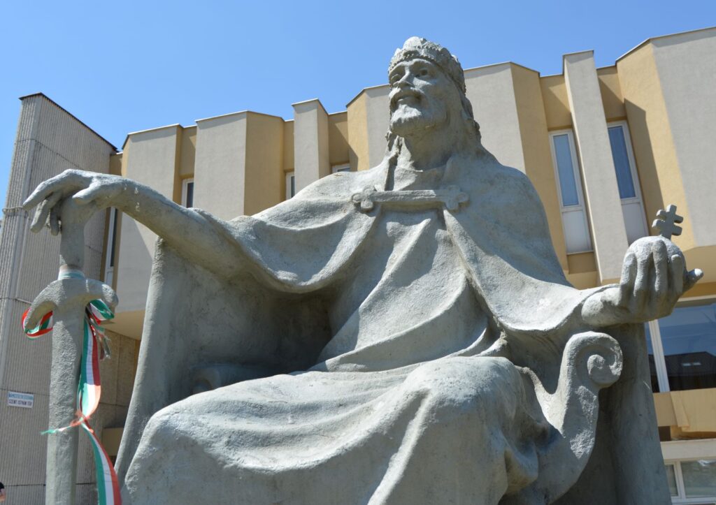 somorja-istvan-kiraly-szobor (6)