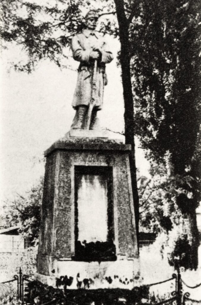 gutor-hosi-emlekmu (14)