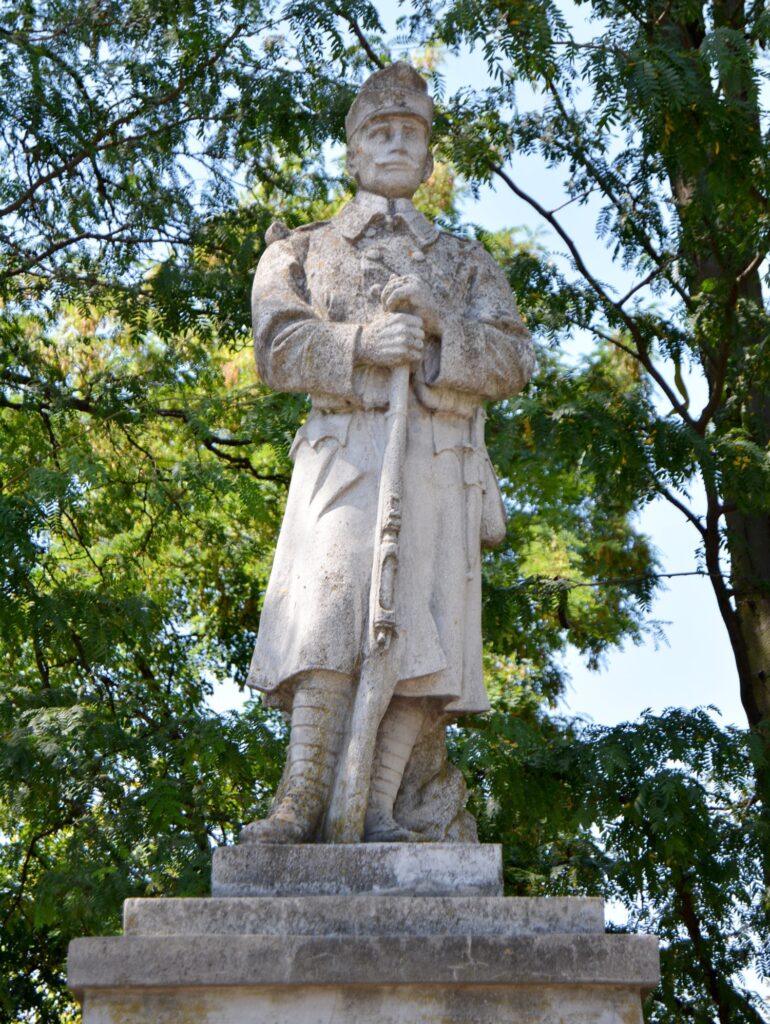 gutor-hosi-emlekmu (9)