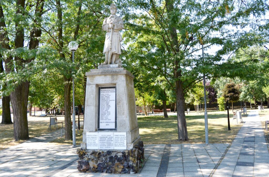 gutor-hosi-emlekmu (2)