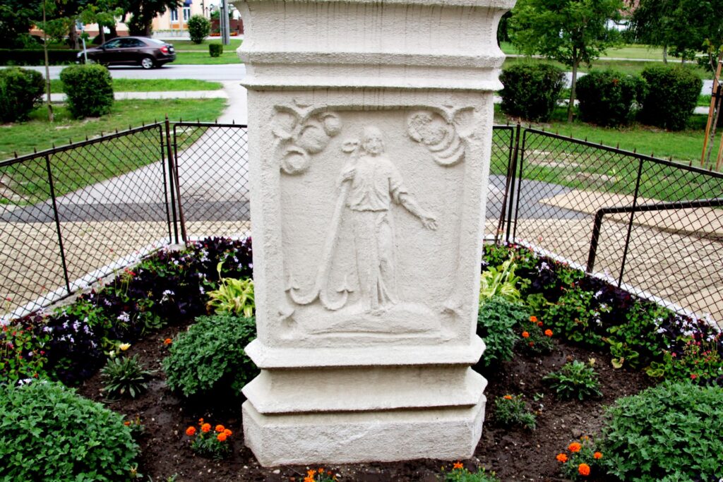 tallos-szentharomsag-szobor (6)