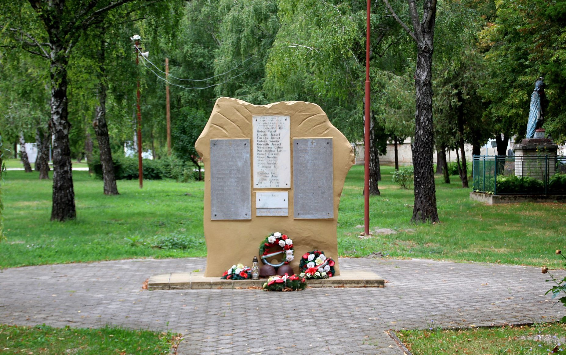 vezekeny-1-2-vilaghaborus-emlekmu (1)