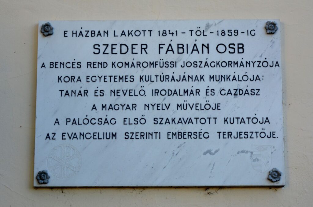 Szeder Fábián emléktábla - Komáromfüss (2)