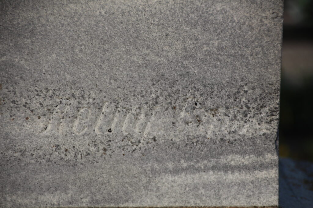 komaromfuss-temeto-nagykeresztje (8)