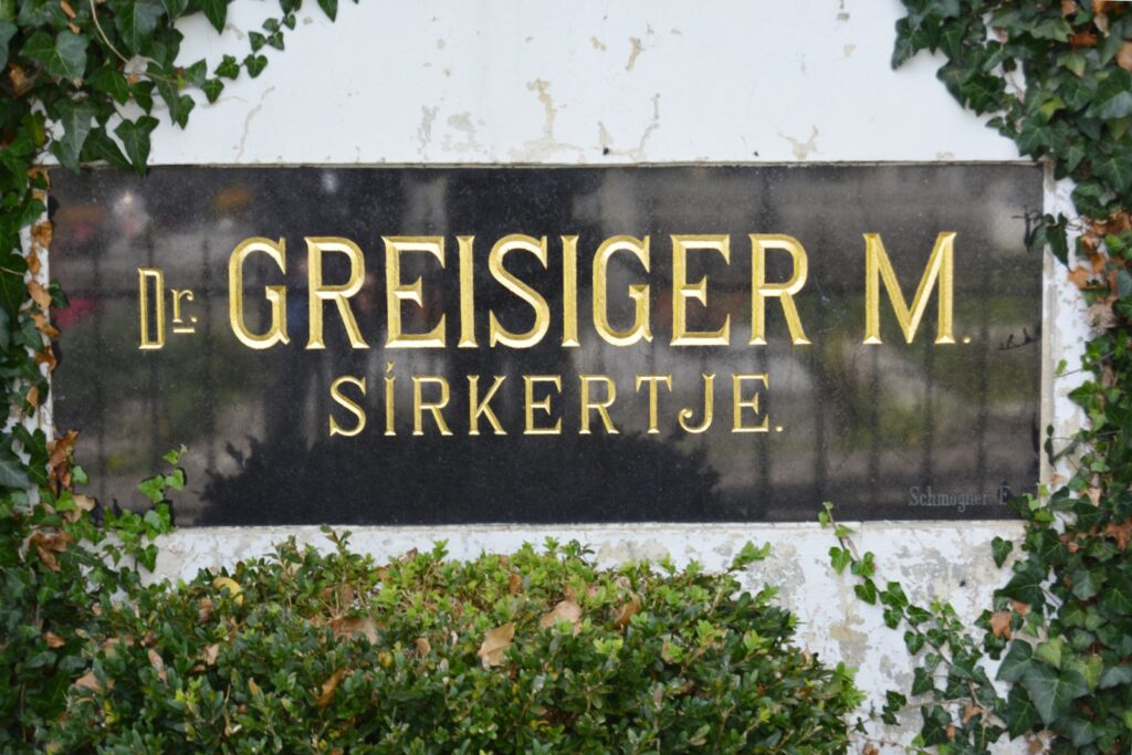 szepesbela-greisiger-mihaly-sirja (5)