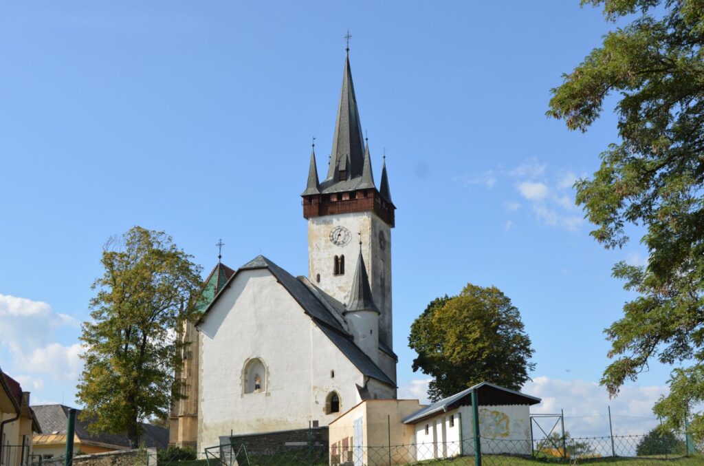 csutortokhely-templom-kapolna-exterier (8)