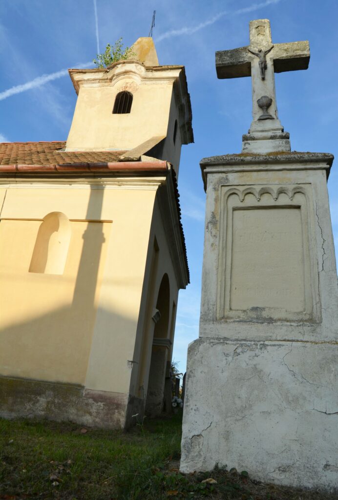 pusztafodemes-glosz-istvan-sirja (2)