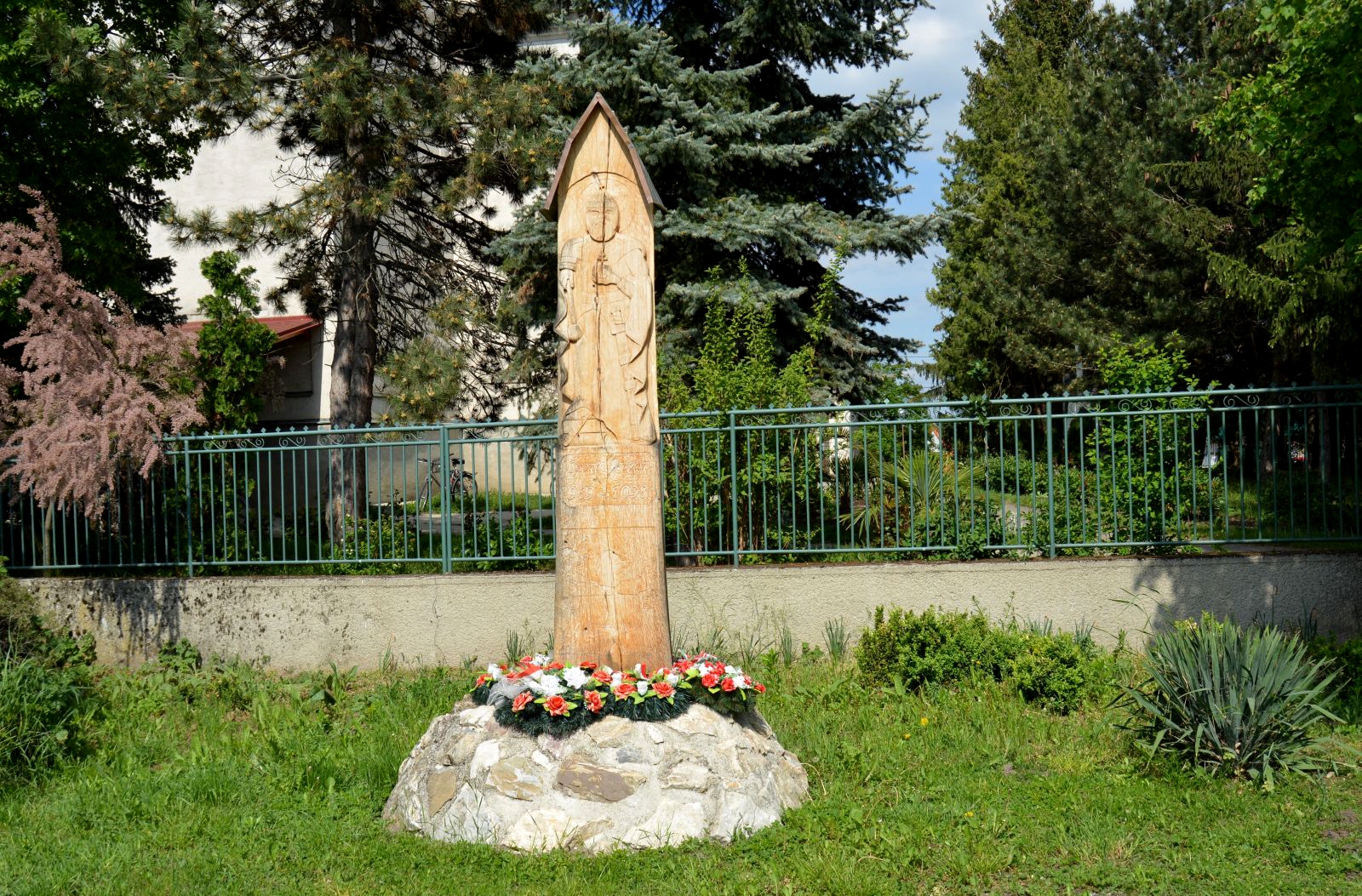 nagyceteny-kopjafa-szent-istvan (1)