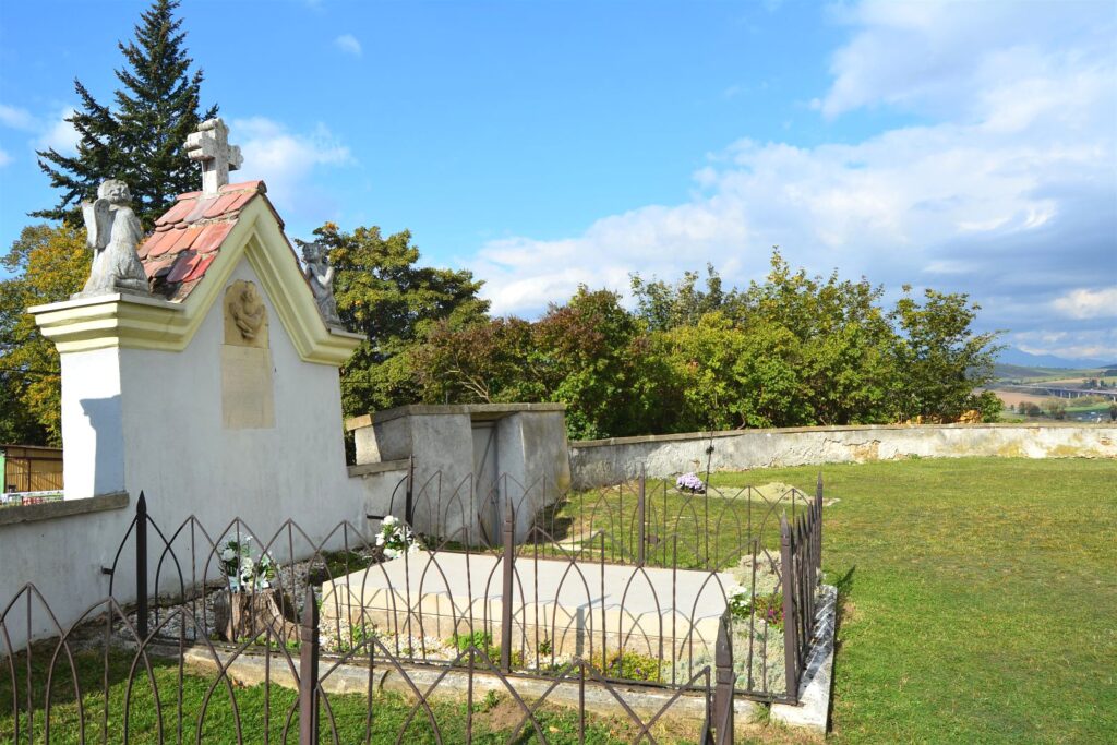 csutortokhely-gmitter-adolf-sirja (2)