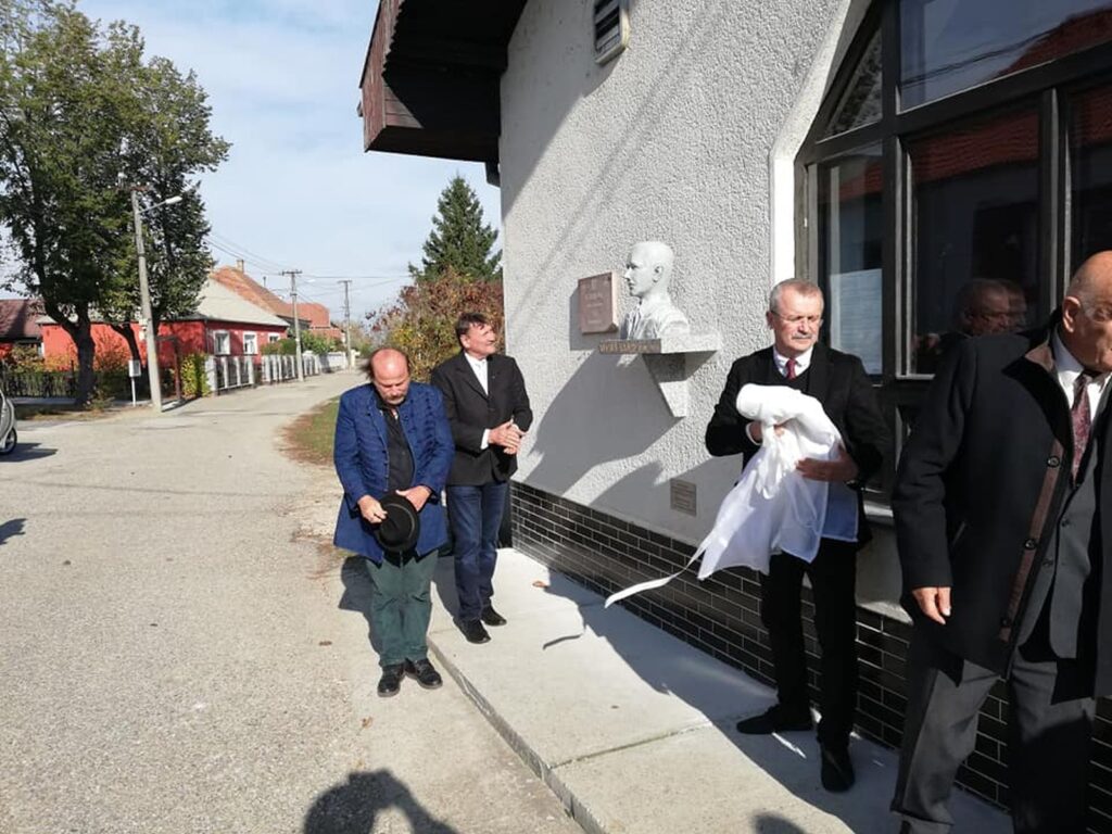 martos-vecsey-lajos-mellszabra-2