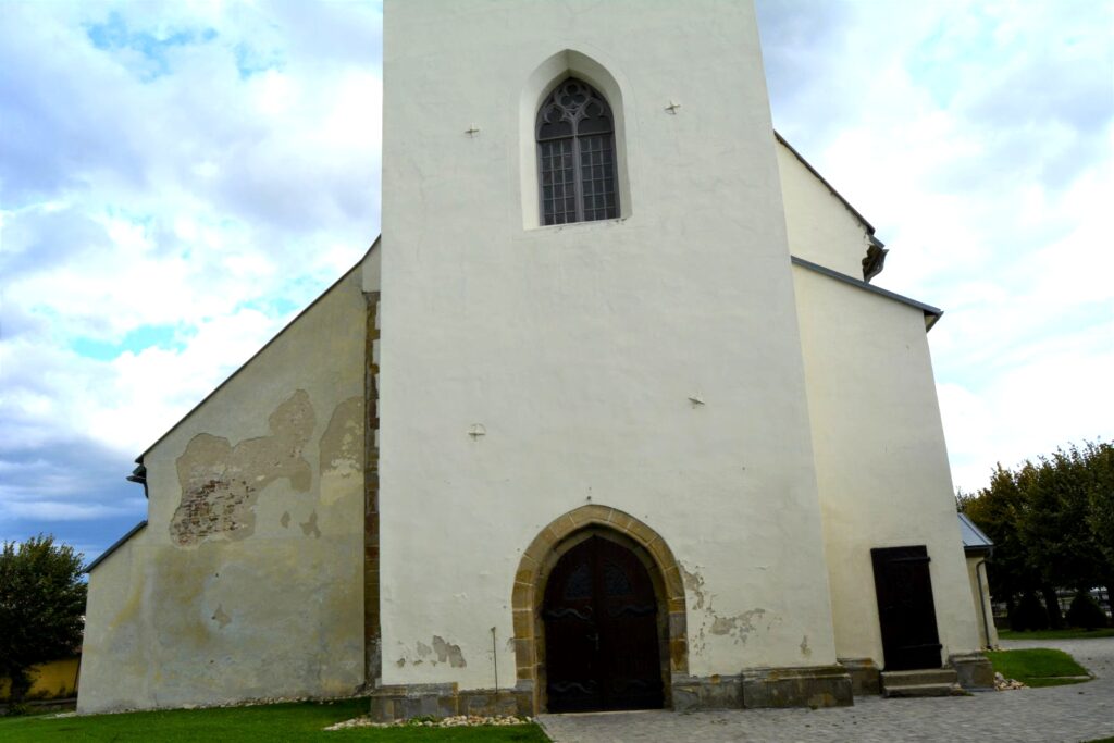 szepesbela-katolikus-templom-haranglab (12)