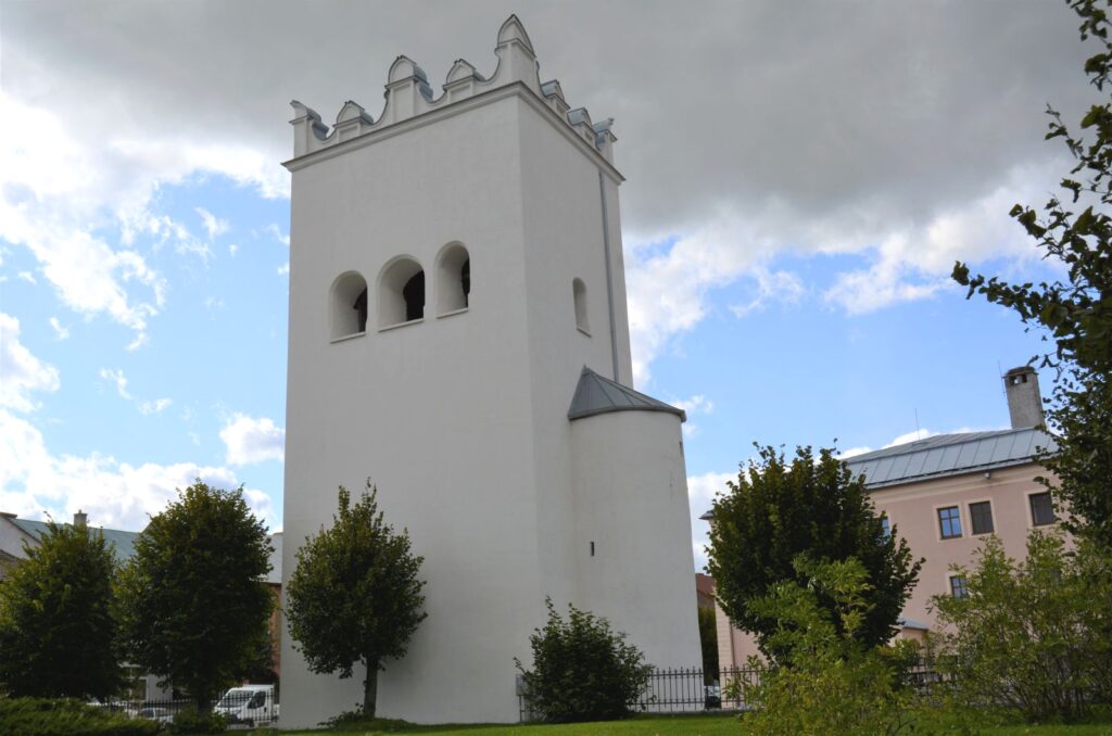 szepesbela-katolikus-templom-haranglab (3)